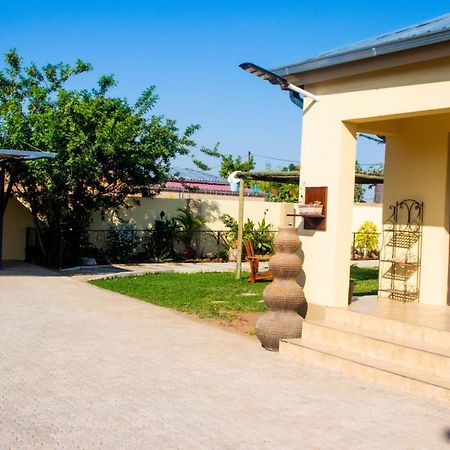 Home@Amalia'S Rundu Exterior photo
