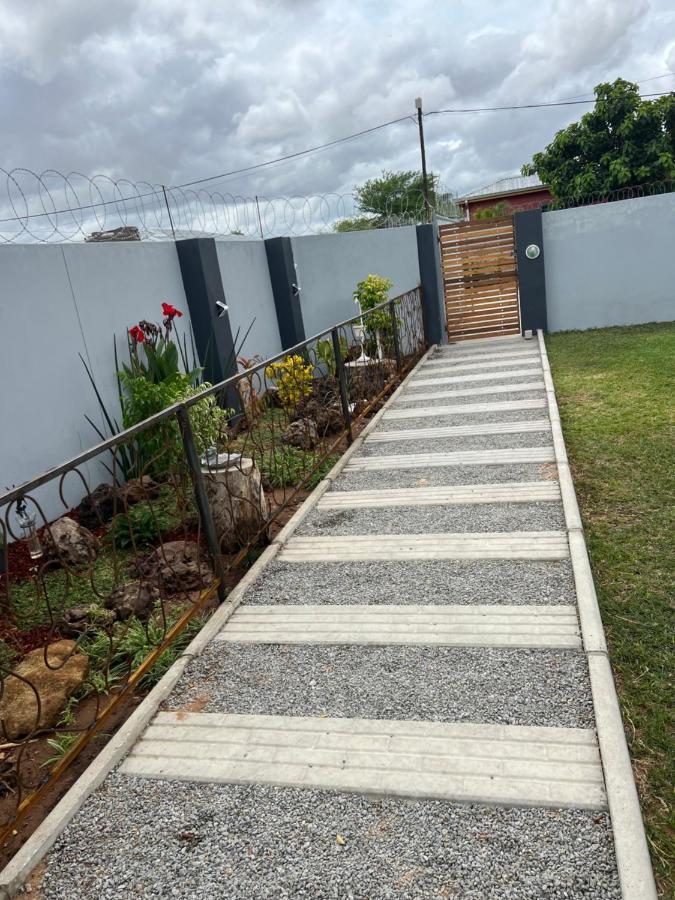 Home@Amalia'S Rundu Exterior photo